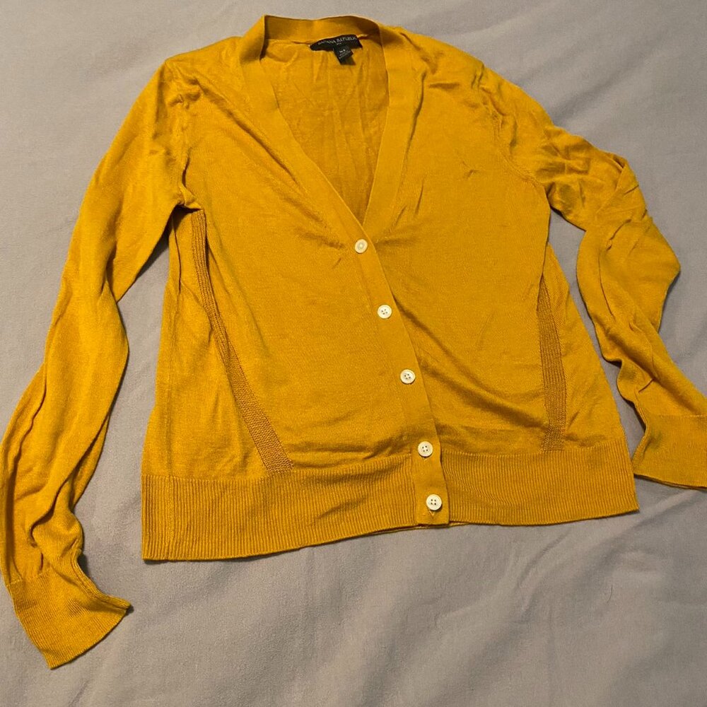 Banana Republic Factory cardigan     xs